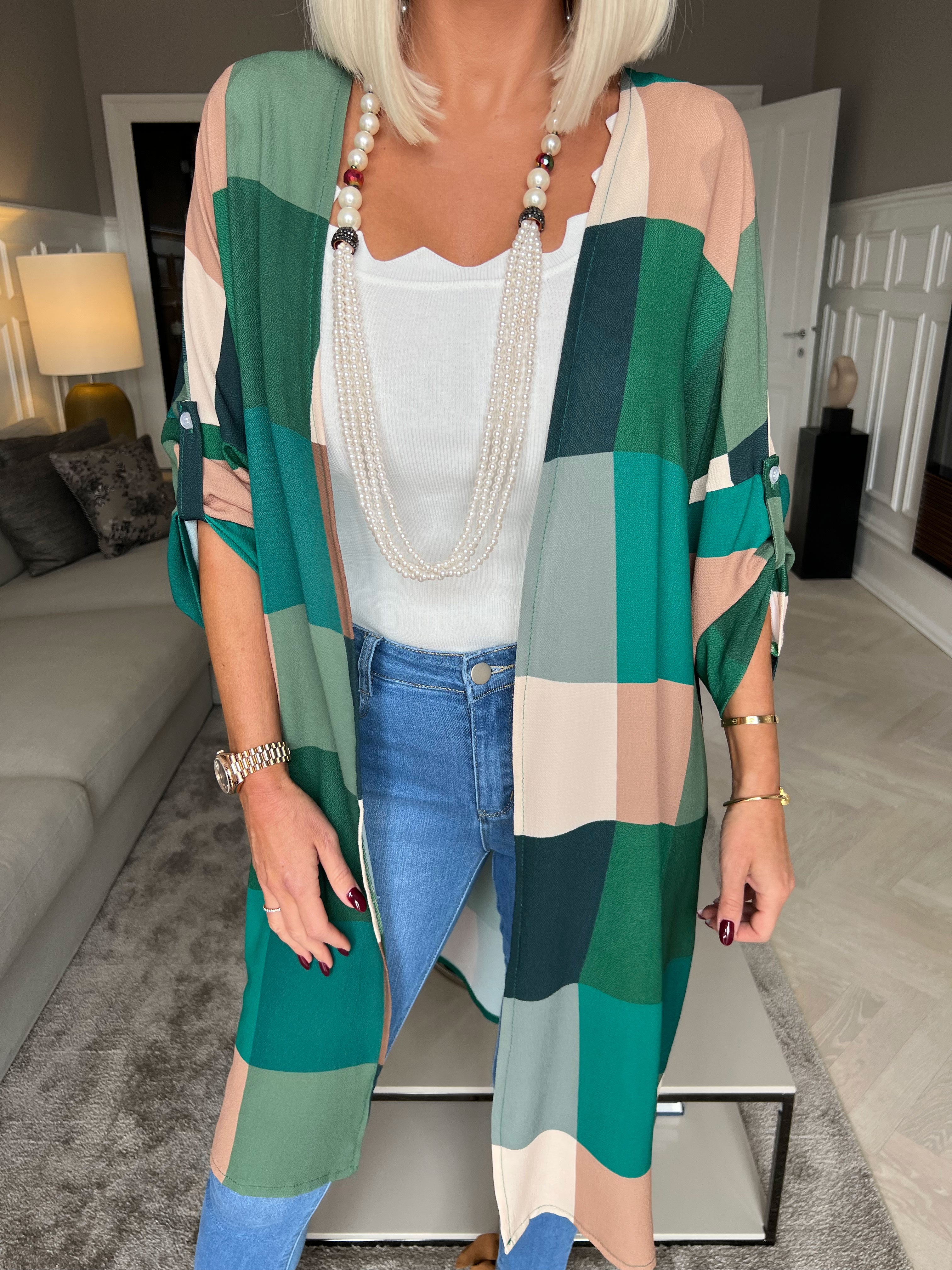 Vanesa Kimono - Sød kimono i viskose med tern